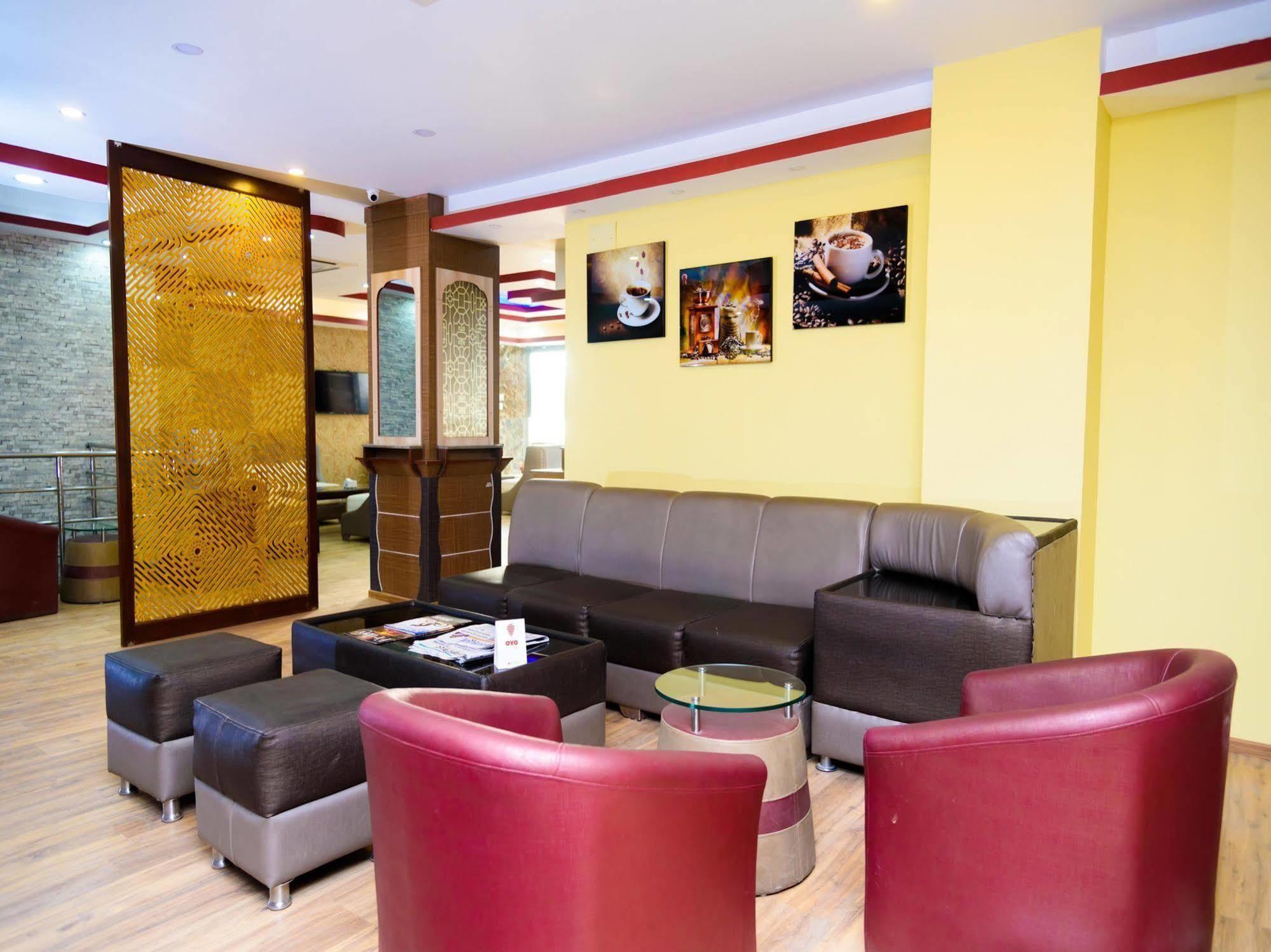Oyo 105 Hotel Travel Inn Katmandu Kültér fotó