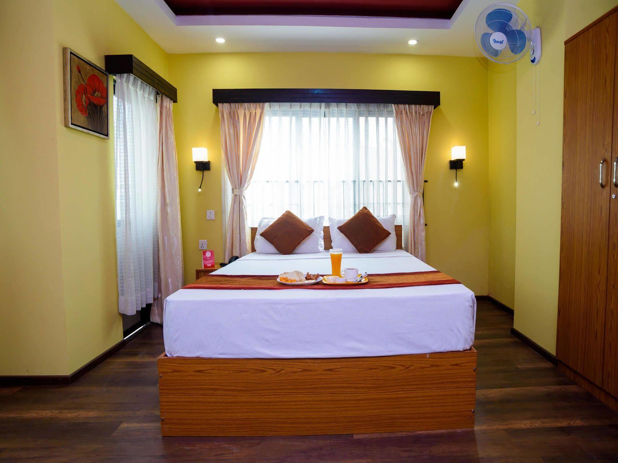 Oyo 105 Hotel Travel Inn Katmandu Kültér fotó
