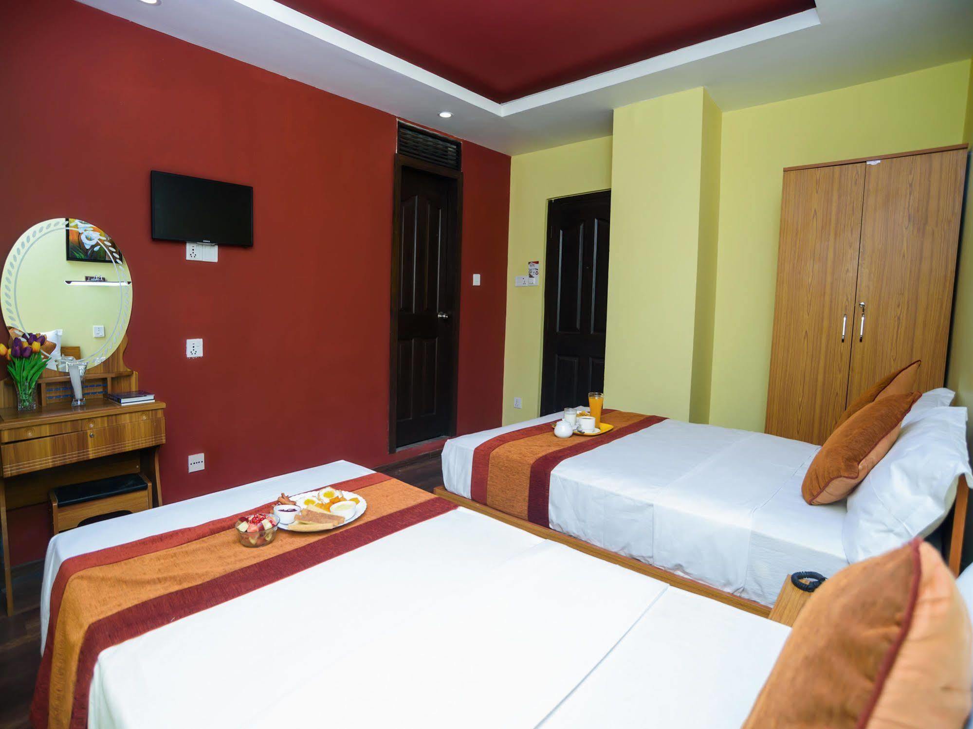 Oyo 105 Hotel Travel Inn Katmandu Kültér fotó
