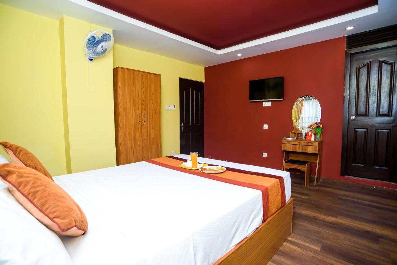 Oyo 105 Hotel Travel Inn Katmandu Kültér fotó